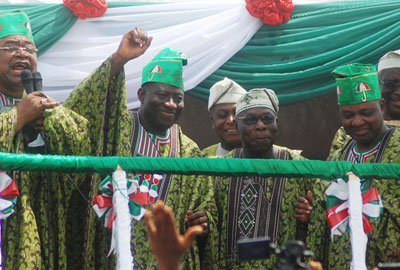 Adebayo Alao-Akala of Oyo State, President Goodluck Johnathan, former President Olusegun Obasanjo, vice President Nnamdi Sambo and PDP Ag. National Chairman, Alhaji Bello Mohammed at the PDP South West Rally in Ibadan.