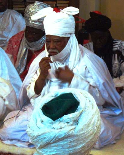 File photo: The emir of Kano Ado Bayero leads Muslim faithfuls in prayers at the central mosque in the northern Nigerian city of Kano on January 23, 2012 where around 200 Muslim faithful including clerics and traditional leaders held special prayers for peace following multiple explosions and shooting assaults in the city on Friday that left around 250 dead, according to medical source. AFP PHOTO /