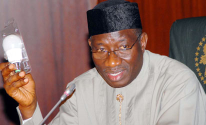 Jonathan launches energy saving bulbs