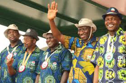 President Goodluck Jonathan (2nd right), with Labour leaders and Labour minister, Emeka Wogu (left)