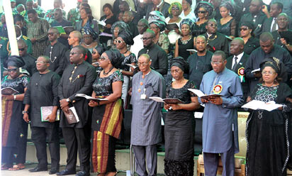 From Right; Dame Patience Jonathan, President Goodluck Jonathan, Mrs Alero Azazi (Widow), Prof. Tamunopreye Benebo and Azazi's family members during the funeral service for Late Gen. Andrew Azazi at Peace Park, Yenagoa, Bayelsa State, Saturday.