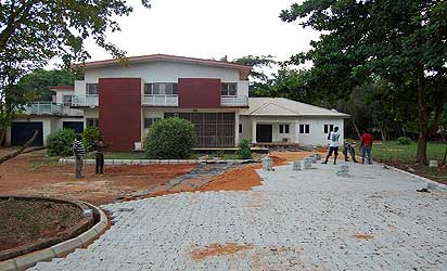 Okonjo-palace