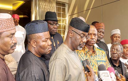 File Photo: Pro-Jonathan state governors, addressing the media after presenting their factional chairman. From left, Ibrahim Shema (Katsina); Goodswill Akpabio (Akwa Ibom); Seriake Dickson (Bayelsa); Liyel Imoke (Cross River); Olusegun Mimiko (Ondo), factional Vice Chairman; and Jonah Jang (Plateau), factional chairman.