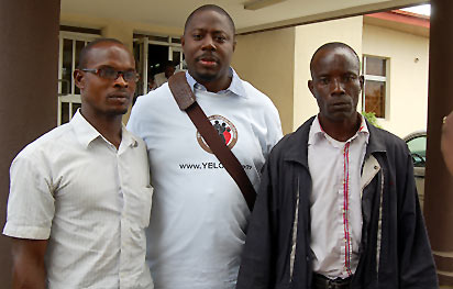 *Centre; Dr. Oluyemi Olawaiye, Founder of YELOTO and two parents of the beneficiaries, Mr. Adelaja Olatunji and Mr. Godwin Oboh "