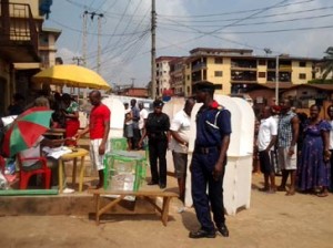 *Voting in progress at Obosi road polling booth in Nkpor Ward II in Idemili North LGA. Photo: Tony Edike