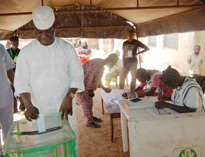 Labour Party Governorship Candidate Opeyemi Bamidele casting his vote. Pic by Dare Fasube