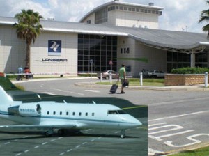 CAUGHT—Lanseria Airport, Johannesburg, S-Africa. INSET: The Bombardier Challenger jet. Courtesy: Flightaware.