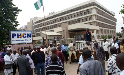 Protesting PHCN workers