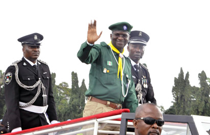 Governor Babatunde Fashola of Lagos State acknowledges cheers, during the 53rd Independence day anniversary, at Police College Ikeja, Lagos, yesterday. Photo: Akeem Salau.