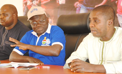sa Aremu of the National Union of Textile, Garment and Tailoring Workers of Nigeria, NUTGTWN (m) with other comrades briefing newsmen on the state of the NLC election in Kaduna. Pic: Olu Ajayi