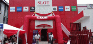 SLOT