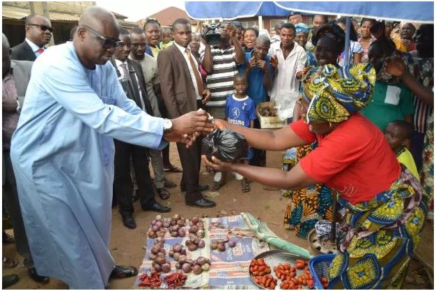 Fayose at it again, storms Ekiti market to buy soup ingredients - Vanguard News