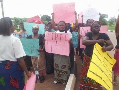 Mothers protesting in Enugu over the release of Radio Biafra Director and Leader, Indigenous People of Biafra (IPOB), Nnamdi Kanu