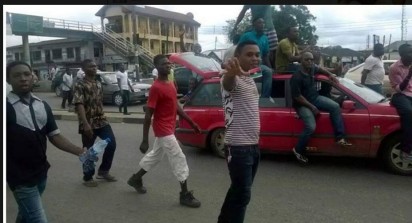 RIVERS: Youths protesting in Port Harcourt, over the release of Radio Biafra Director and Leader, Indigenous People of Biafra (IPOB), Nnamdi Kanu
