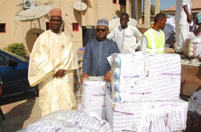 FRCN Director-General, Ladan Salihu (middle) and his entourage with the gift items at Dalori Camp, Maiduguri, Borno State