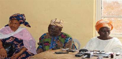 MEDIA INTERACTION:- From left: Mrs Sadiat Babatunde, a community member; Mr Isaiah Fayomi and his wife, Mrs .Christiana Fayomi during a  2-day media dialogue on Female Genital Mutilation & Cutting, FGM/C,  abandonement organised by UNICEF in Osogbo and Ile Ife, by UNICEF in Ile Ife, Osun State.
