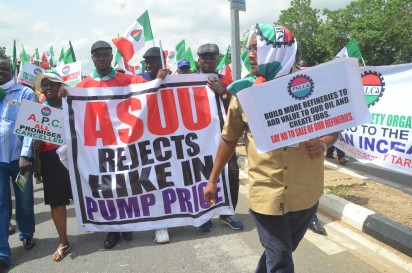 Oil price plunges after Trump tells Nigeria, others to ‘relax’