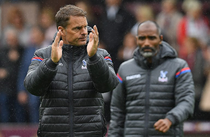 De Boer Palace end Arsenal’s 11-game winning streak