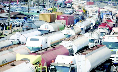 apapa gridlock Lagos gridlock: Truckers decry brutalisation, extortion by security operatives, area boys