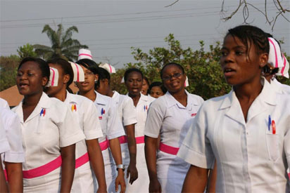 Zimbabwe nurses call off strike after three months