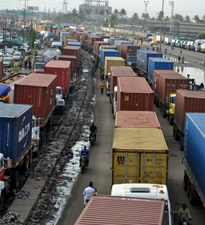 trucks Maritime workers issue 21-day ultimatum to FG over Apapa-Oshodi Expressway gridlock