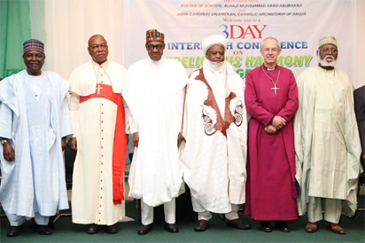 buhari w Eschew partisan politics or lose respect, Buhari tells religious leaders