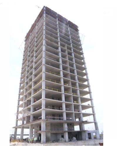Udom building Gov Udom inspects 21-storey business tower