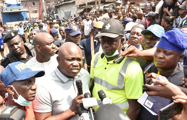ambose building Lagos Building Collapse: Buhari sympathizes with families of victims