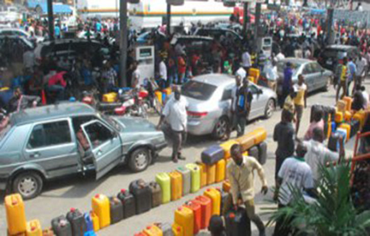 Panic as fuel scarcity hits Port Harcourt