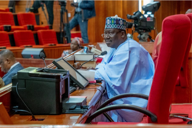 Senate hails Buhari for assenting to BOFIA bill