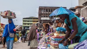 Gridlock: Lagos clamps-down on illegal street traders, markets