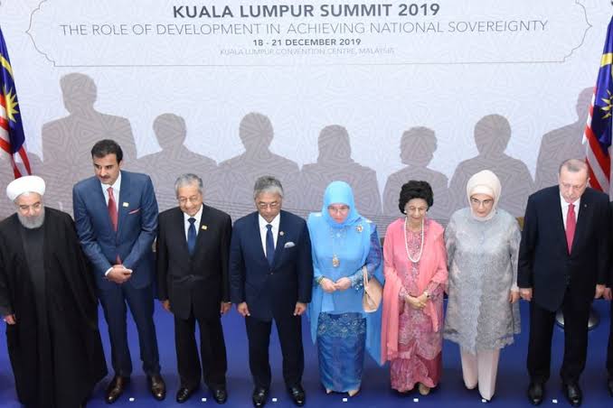 Muslim, Gold, Sanctions