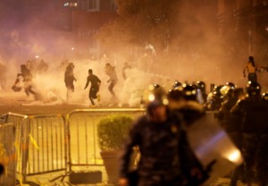Violent clashes erupt in Beirut between Shiite protesters, police