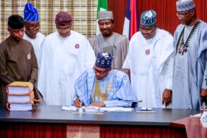 President Muhammadu Buhari signs budget