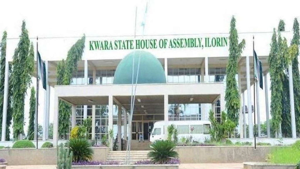 Kwara Assembly swears in only PDP lawmaker after 14 months denial
