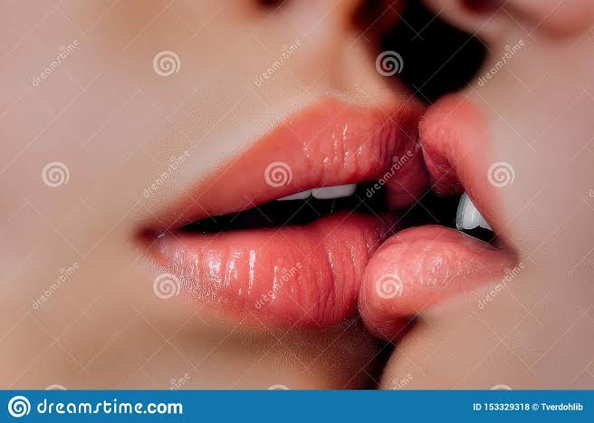 Lesbian Lips