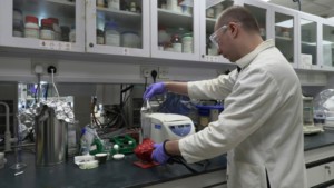 Scientists transforming chemical with sun