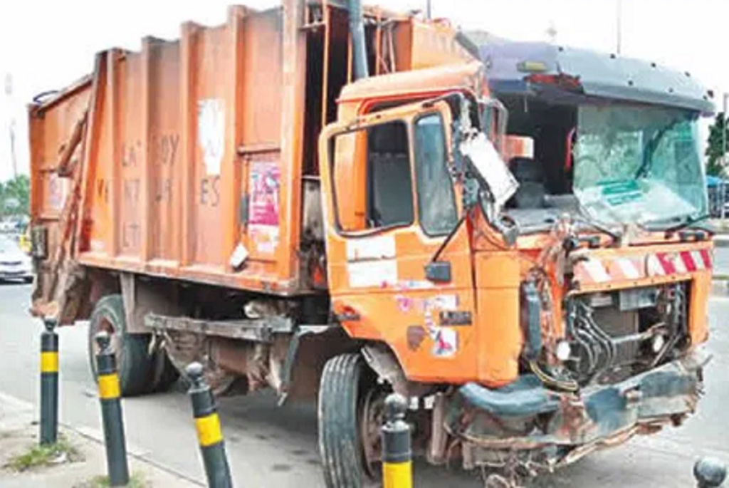Four hospitalised as LAWMA truck drives against traffic in Lagos