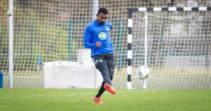 Ex-Chelsea forward Kalou suspended for handshake video