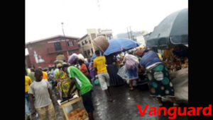 Day1 easing of Lockdown: Lagos residents flood roads, ignore social distancing