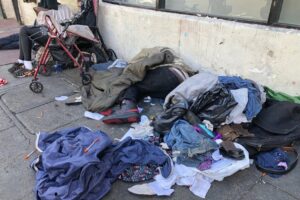 San Francisco gets alcohol, tobacco for addicts in hotels