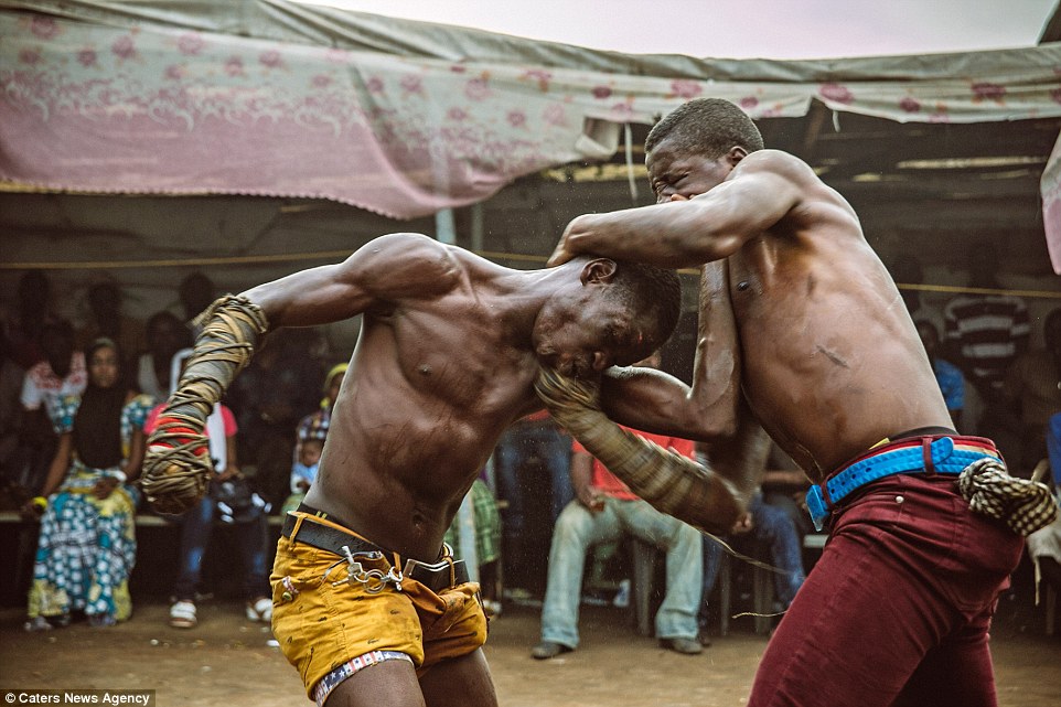 Sympathiser killed while separating fight in Lagos