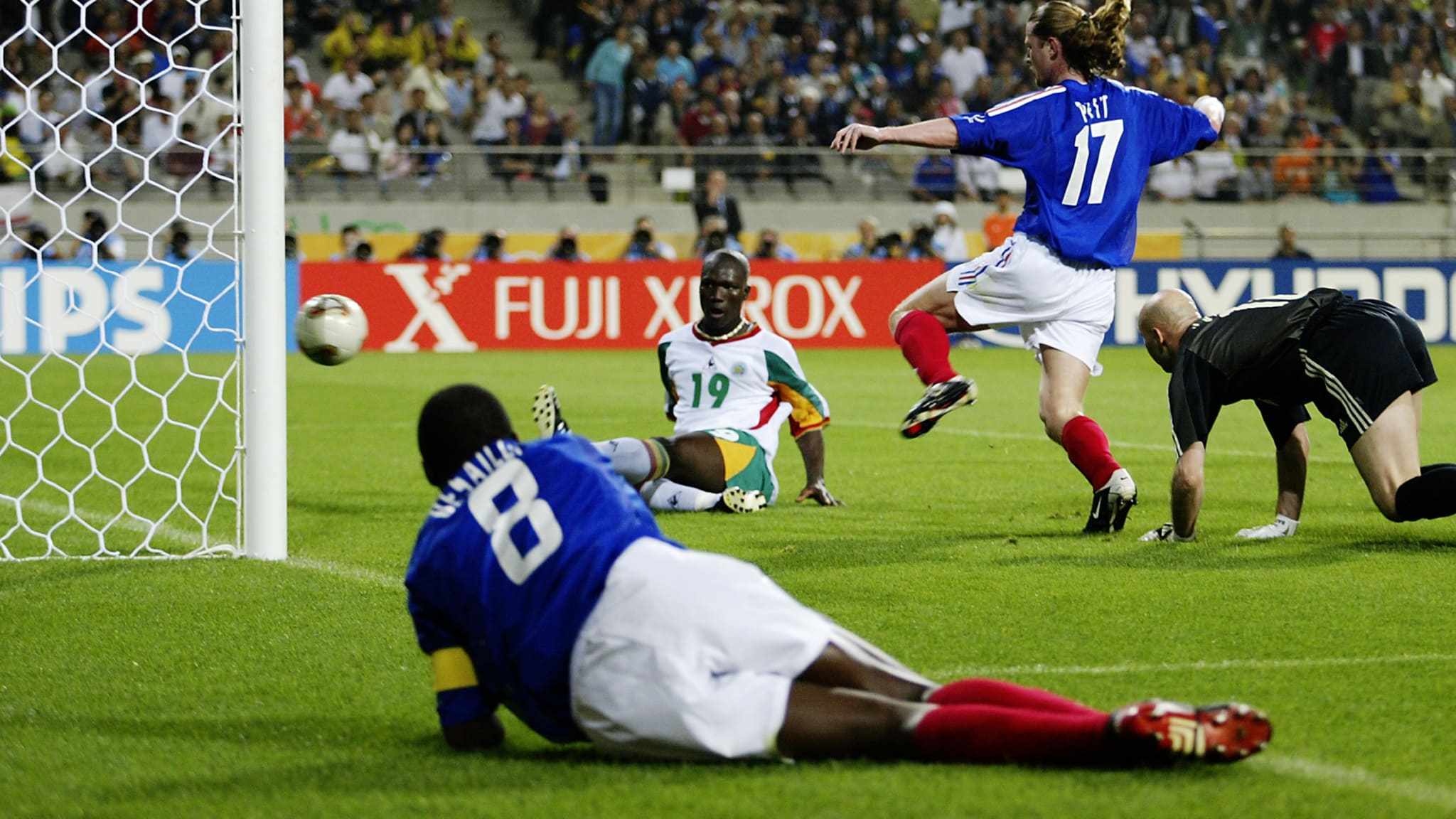 Senegal maybe used witchcraft on in 2002, says France's Emmanuel Petit