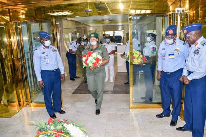 Arotile: Female Generals at Defence Headquarters, Nigerian Navy pay condolence visit of Chief of Air Staff