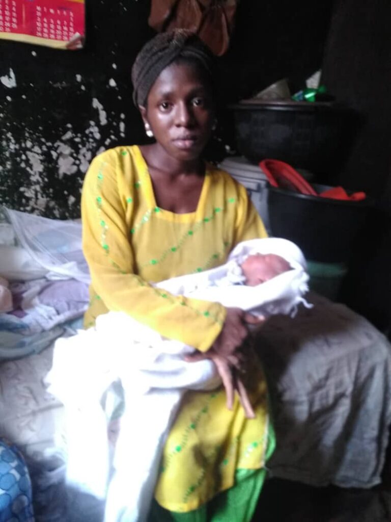 Good Samaritan pays N220, 000 bill of baby held in hospital after Vanguard story