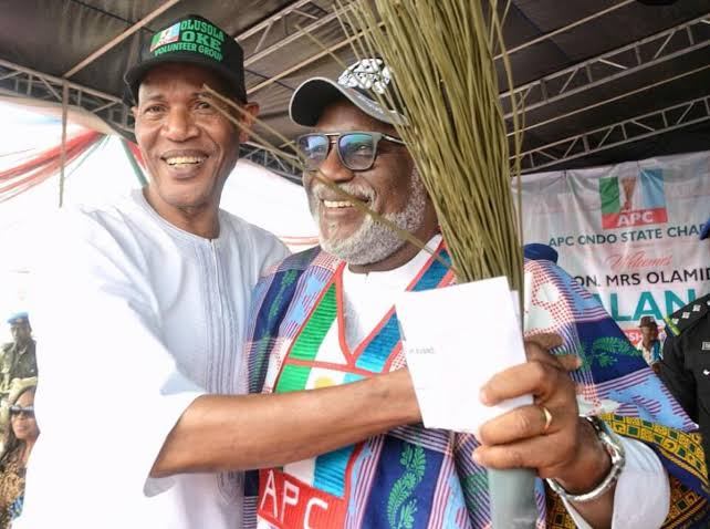 [ONDO 2020]: RECONCILIATION: Akeredolu meets with Oke, aggrieved Unity Group leaders