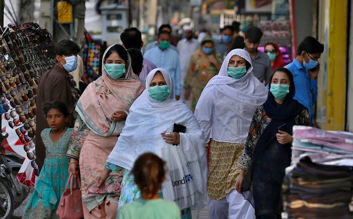  Pakistan ignores medics, lifts restrictions