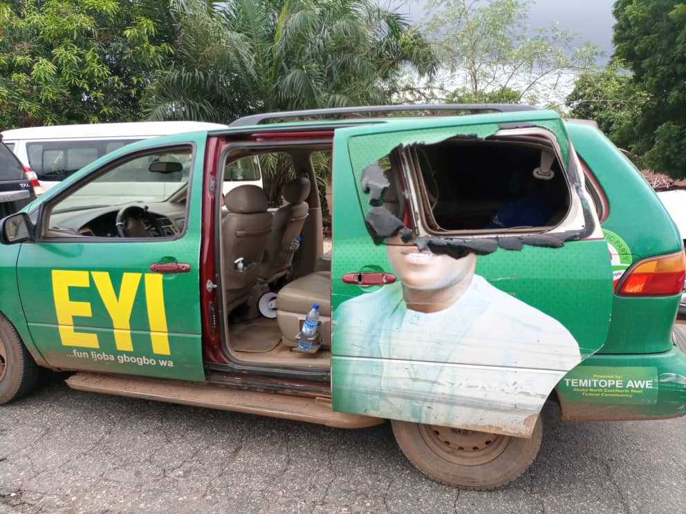 BREAKING: Political thugs attack convoys of gov Akeredolu, Jegede