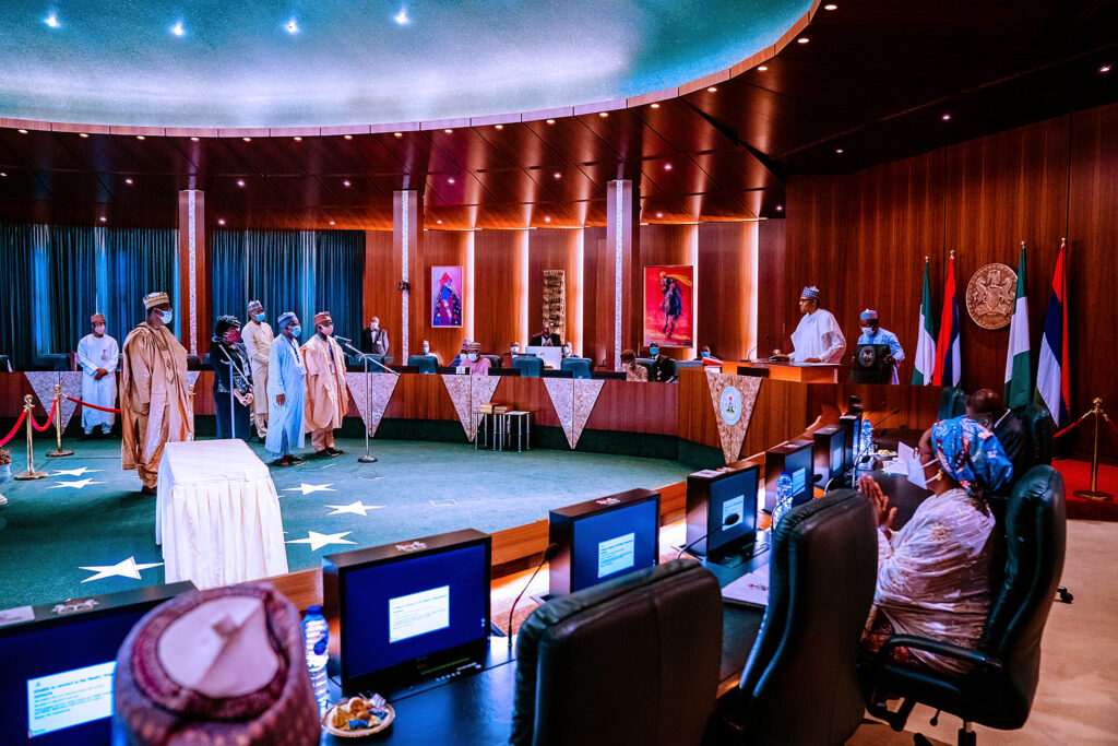 Buhari swears-in 4 new Permanent Secretaries