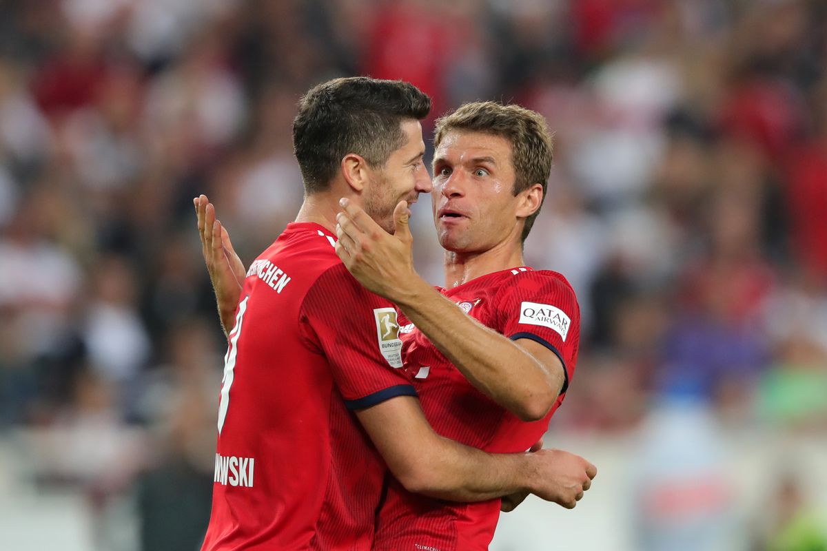 Lewandowski, Mueller doubles send Bayern second with 'crazy' Bielefeld win